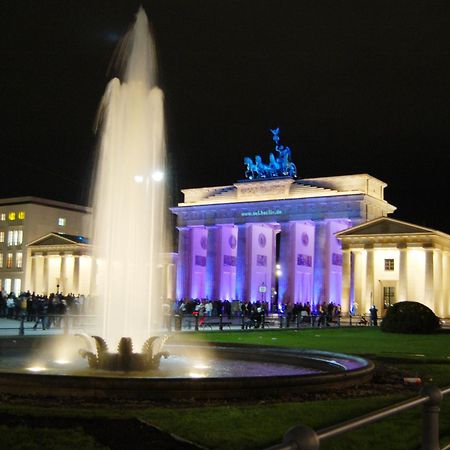 Aptc Downtown Monument4Rent Near Checkpoint Charlie Berlin Exterior foto